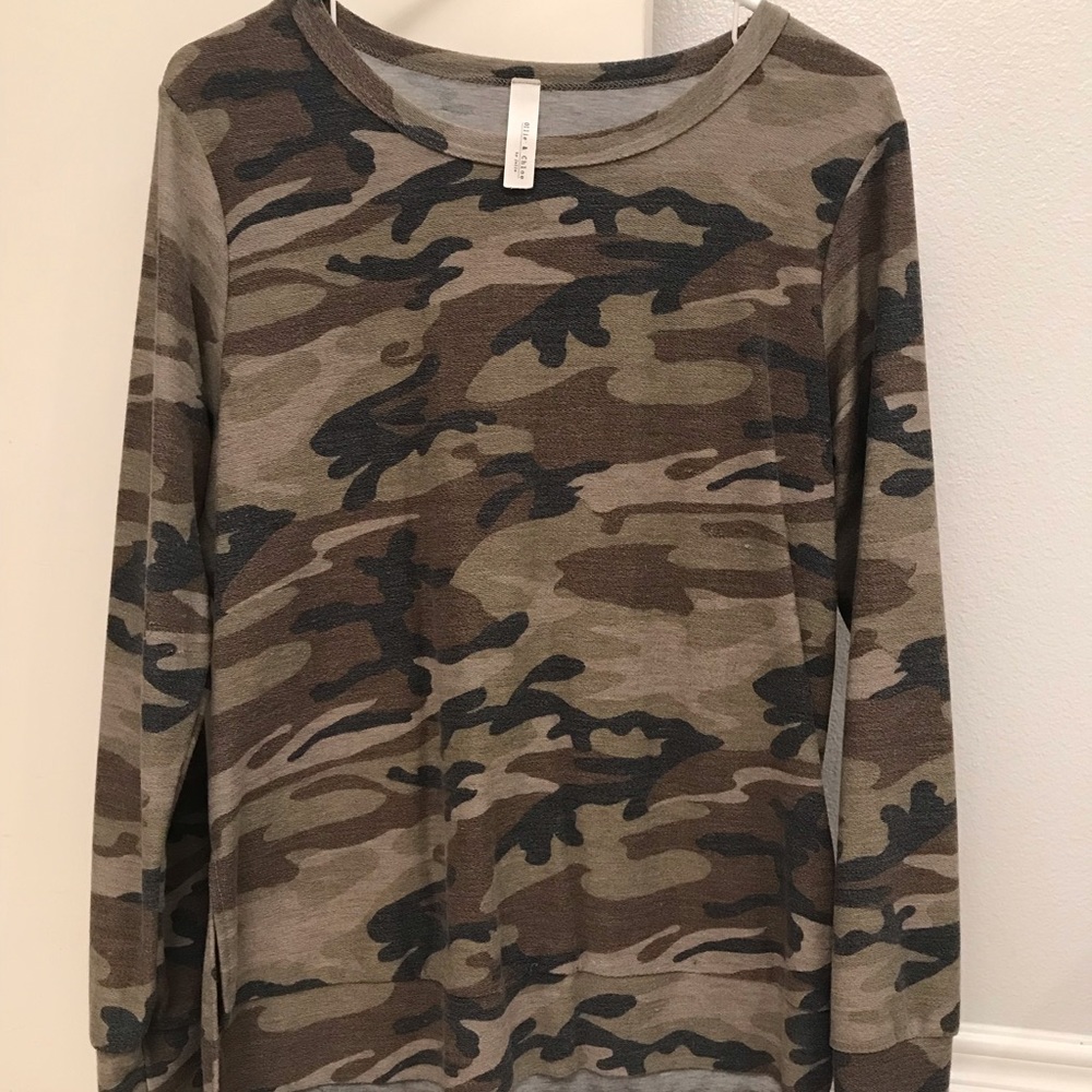 Sweatshirt
